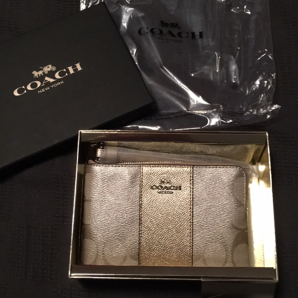 NWT Coach wristlet